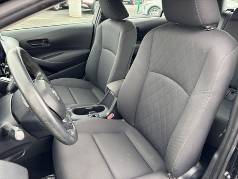 Used 2023 Toyota Corolla LE image 34