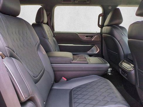 Used 2025 INFINITI QX80 Autograph AWD/4WD image 21