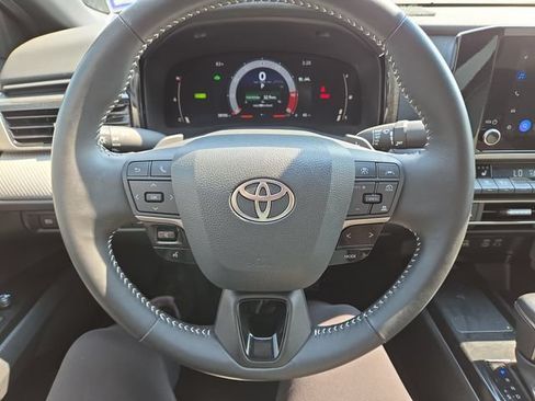 Used 2025 Toyota Camry SE w/ Convenience Package AWD/4WD image 17
