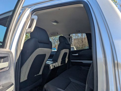 Used 2014 Toyota Tundra SR5 w/ SR5 Upgrade Package image 17