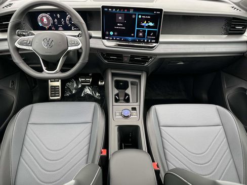 New 2026 Volkswagen Tiguan SE R-Line image 14