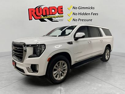 Used 2023 GMC Yukon XL SLT w/ SLT Luxury Package