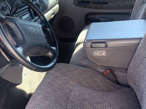 Used 2000 Dodge Ram 2500 Truck 2WD Quad Cab image 14