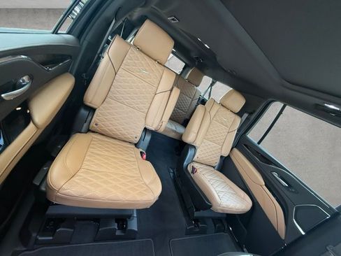 Certified 2024 Cadillac Escalade ESV Premium Luxury w/ Performance Package RWD image 23