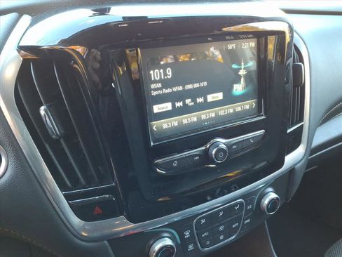 Used 2019 Chevrolet Traverse LS image 18