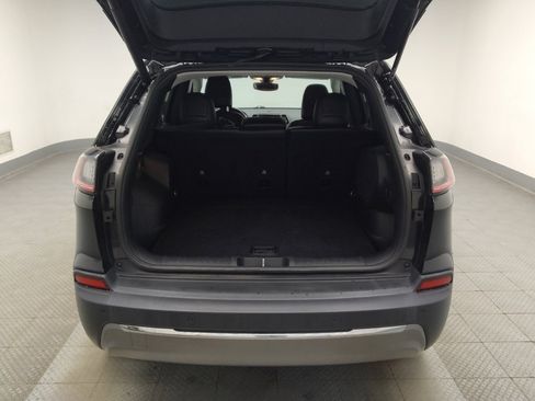 Used 2020 Jeep Cherokee Limited FWD image 29