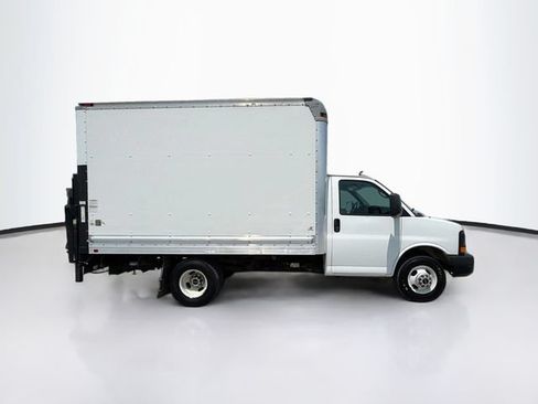 Used 2014 GMC Savana 3500 RWD image 9