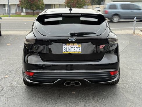 Used 2018 Ford Focus ST image 10