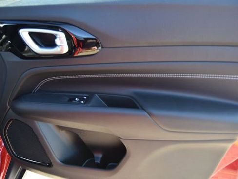 Used 2023 Jeep Compass Altitude image 10