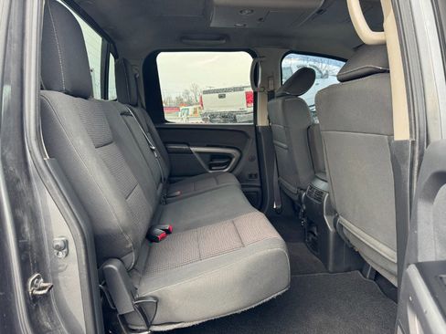 Used 2015 Nissan Titan PRO-4X image 17