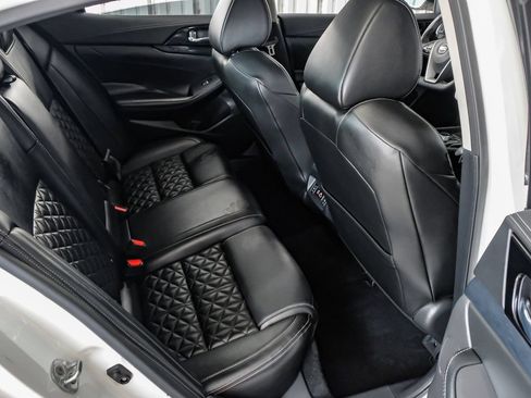 Used 2022 Nissan Maxima Platinum w/ Sport Mat Group FWD image 34