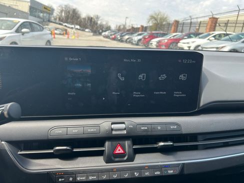 Used 2025 Kia K4 LXS image 17