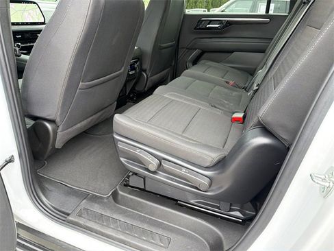 Certified 2025 Chevrolet Suburban LS image 20