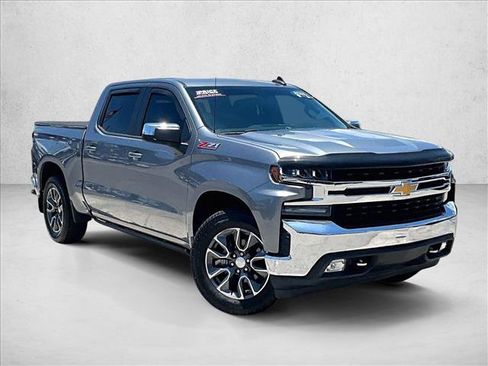 Used 2020 Chevrolet Silverado 1500 LT w/ Convenience Package AWD/4WD image 12