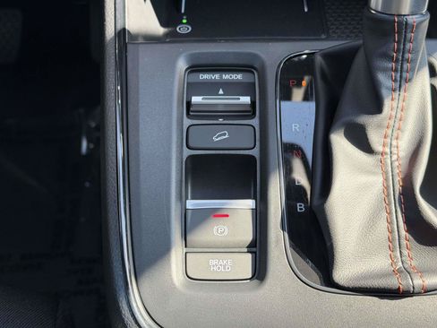 Used 2026 Honda CR-V Sport image 16