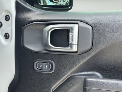 Used 2024 Jeep Gladiator Sport AWD/4WD image 35