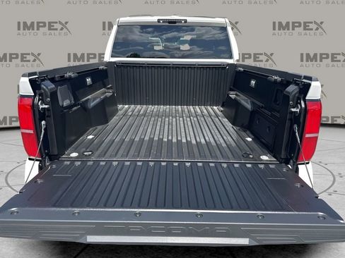Used 2025 Toyota Tacoma TRD Sport image 26