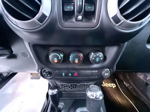 Used 2016 Jeep Wrangler Unlimited Sport w/ Quick Order Package 24S AWD/4WD image 24