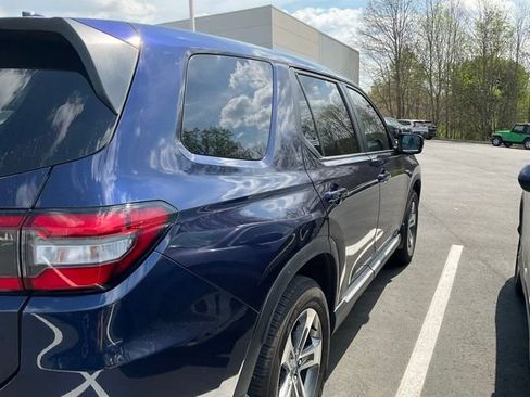 Used 2025 Honda Pilot EX-L image 5