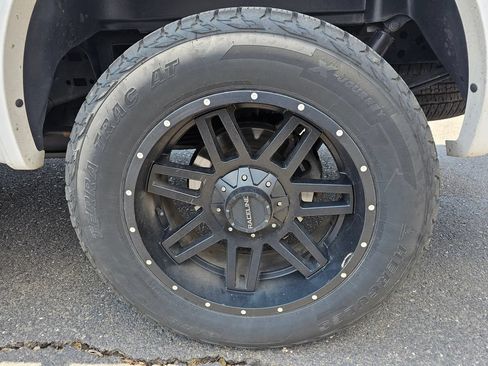 Used 2018 Ford F150 XLT w/ Equipment Group 302A Luxury AWD/4WD image 7
