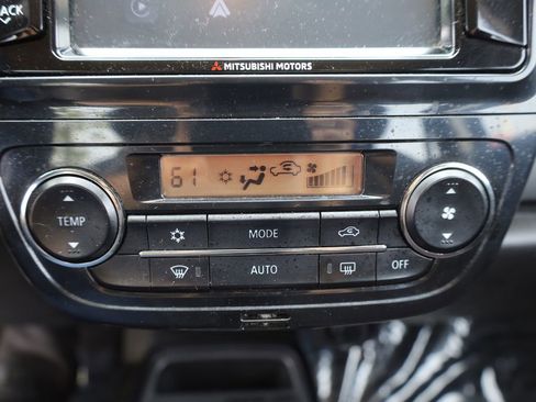 Used 2020 Mitsubishi Mirage G4 LE image 32