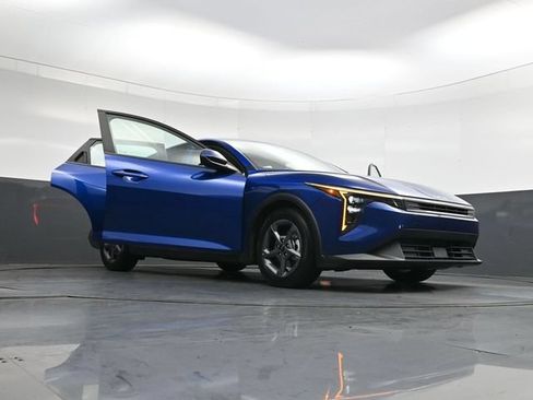 Used 2025 Kia K4 FWD image 43