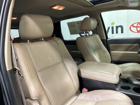 Used 2008 Toyota Sequoia SR5 RWD image 11