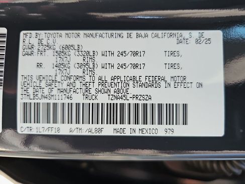 Certified 2025 Toyota Tacoma SR5 AWD/4WD image 25