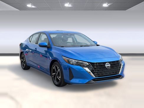 Used 2025 Nissan Sentra SV FWD image 6