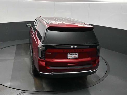 New 2026 Chevrolet Suburban LT w/ Comfort Package image 16