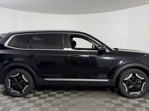 Used 2023 Kia Telluride EX w/ EX Captain's Chair Package AWD/4WD image 10