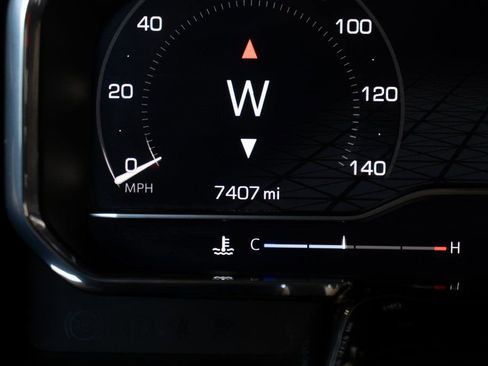 Used 2025 GMC Sierra 1500 Elevation image 29