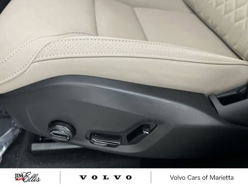 New 2026 Volvo XC60 B5 Core w/ Climate Package image 12