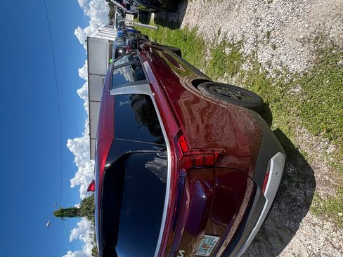 Used 2026 Kia Carnival FWD image 9