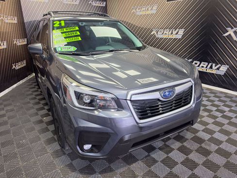Used 2021 Subaru Forester Premium AWD/4WD image 5