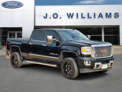 Used 2015 GMC Sierra 2500 Denali w/ Duramax Plus Package