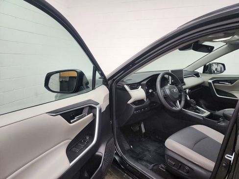 Used 2024 Toyota RAV4 XLE w/ Convenience Package AWD/4WD image 11