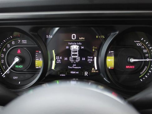 Used 2025 Jeep Wrangler Unlimited Sahara image 28