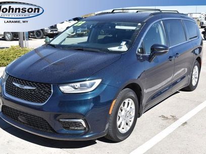 Used 2022 Chrysler Pacifica Touring-L
