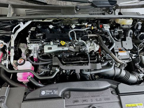 Used 2024 Toyota Prius LE image 29