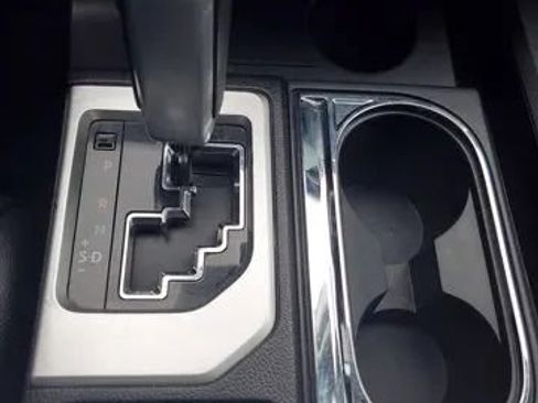 Used 2017 Toyota Tundra Limited image 30