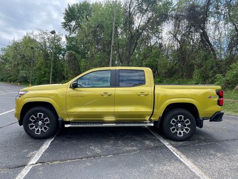 Certified 2023 Chevrolet Colorado Z71 w/ Advanced Trailering Package AWD/4WD image 6