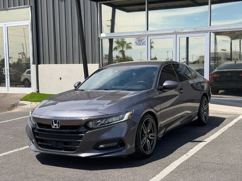 Used 2018 Honda Accord Sport image 2