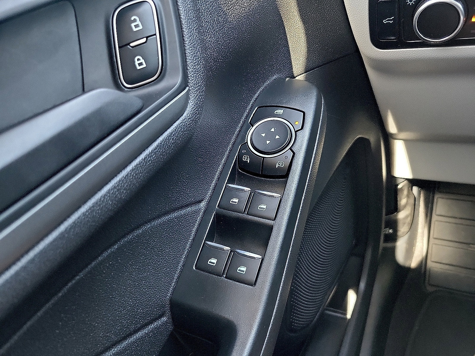 Used 2023 Ford Escape Active FWD image 13