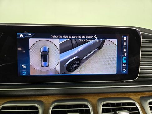 Used 2025 Mercedes-Benz GLS 450 4MATIC image 36