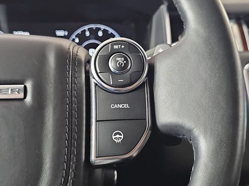 Used 2017 Land Rover Range Rover HSE AWD/4WD image 18
