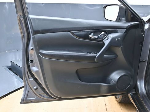 Used 2020 Nissan Rogue SL AWD/4WD image 39