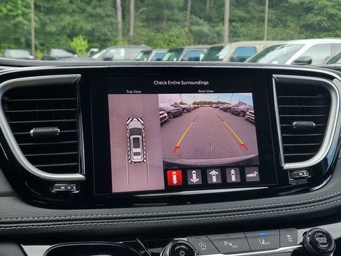 New 2026 Chrysler Pacifica Select w/ S Appearance Package FWD image 26
