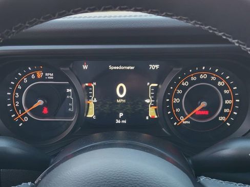 Certified 2026 Jeep Gladiator Mojave w/ Dual Top Group AWD/4WD image 15