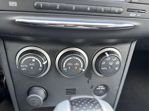 Used 2011 Nissan Rogue SV w/ SL Pkg image 30